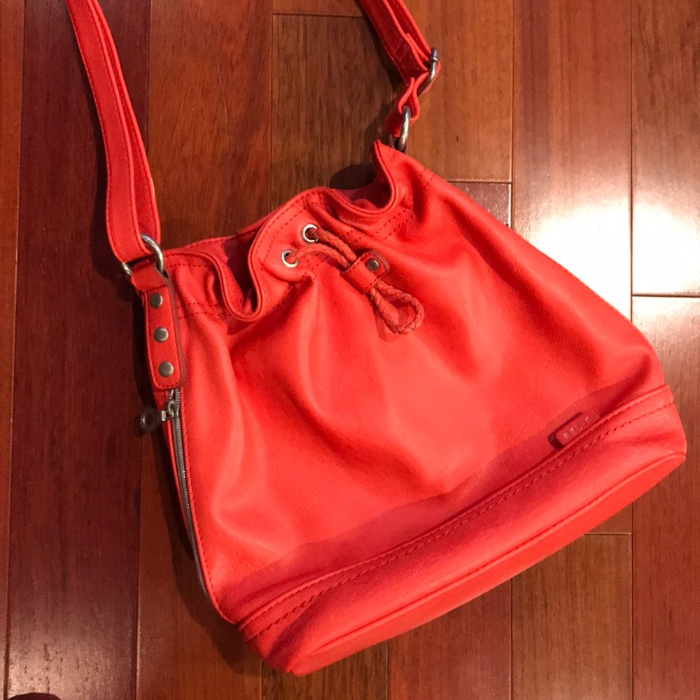 New never used coral relic shoulder purse